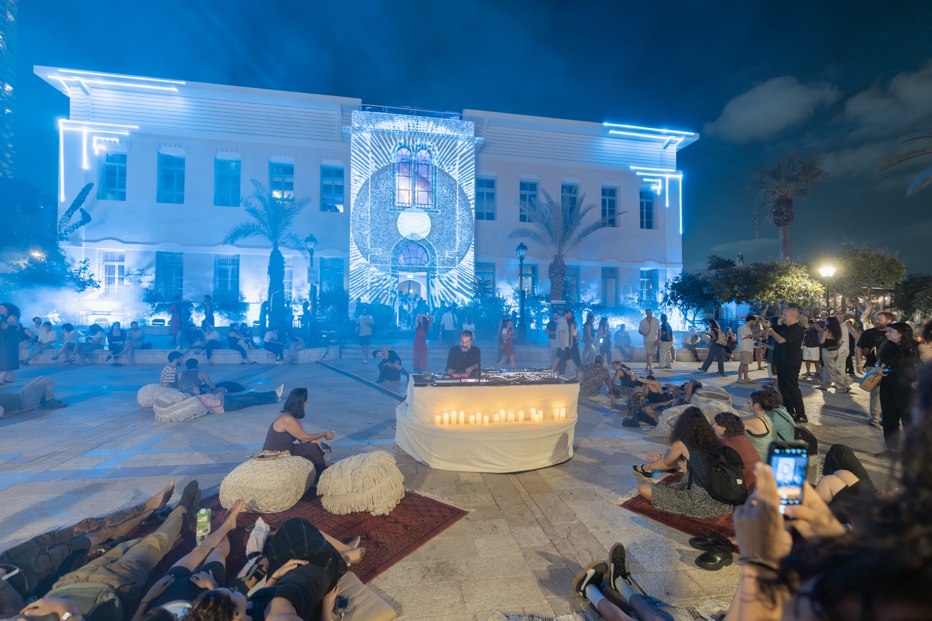 אירוע סול תרפי בחוץ בלילה תחת כיפת השמיים